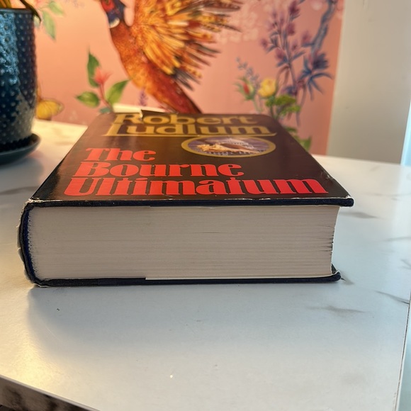 Robert Ludlum The Bourne Ultimatum First Edition Hardcover Novel - Picture 8 of 10